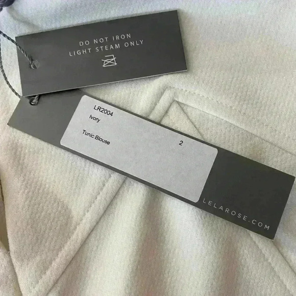 Lela Rose Ivory Tunic Blouse size 2 Nwt - Picture 2 of 4